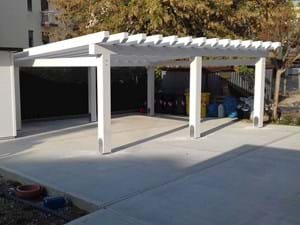 Gazebo in legno colorato bianco